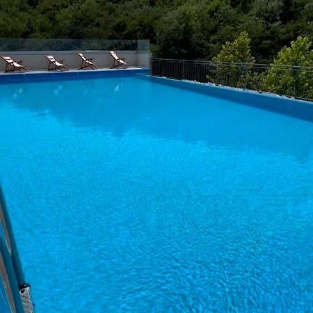 Gjakova Hotel La Villa מראה חיצוני תמונה