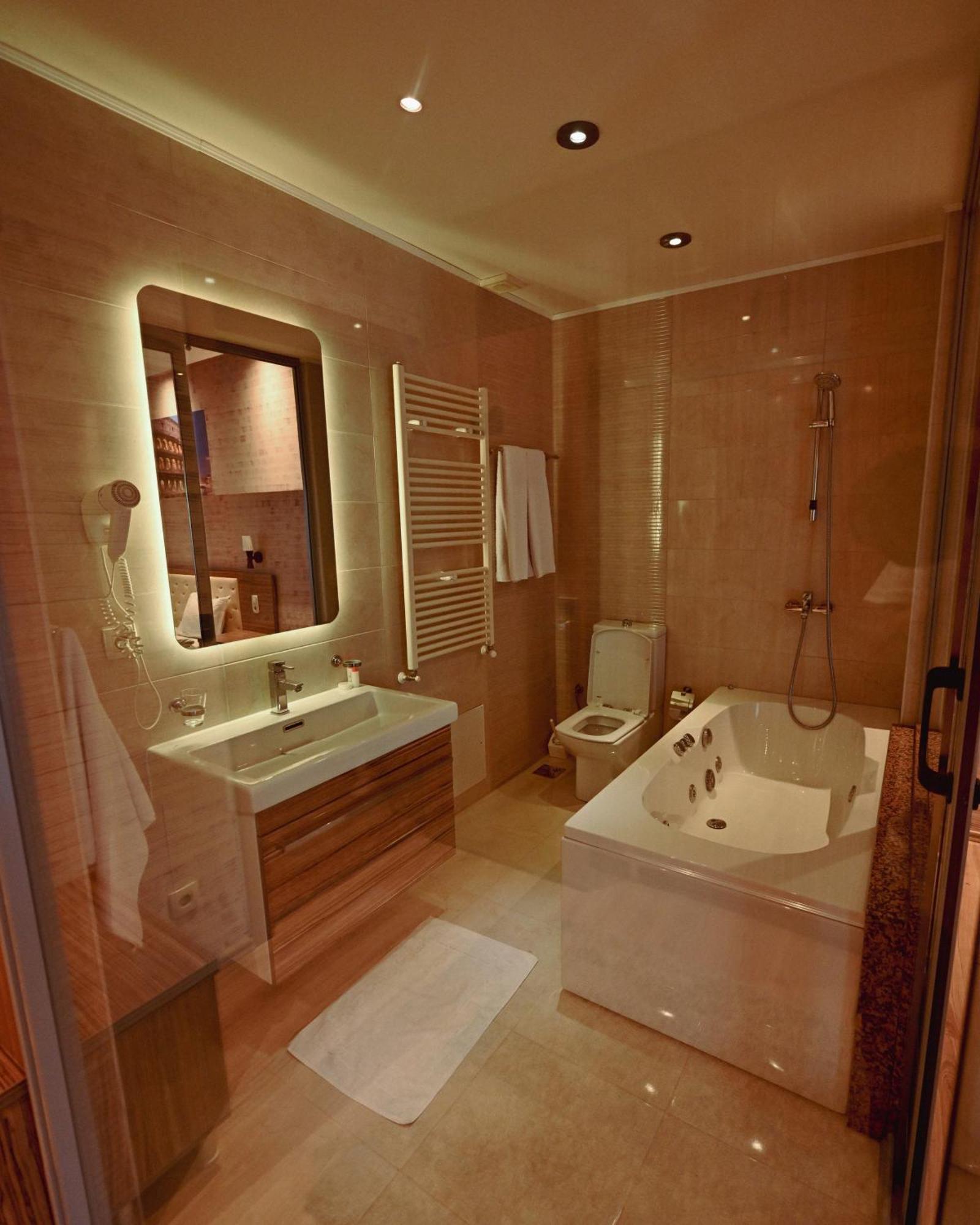 Gjakova Hotel La Villa מראה חיצוני תמונה
