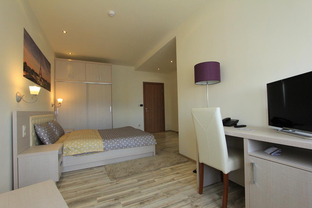Gjakova Hotel La Villa חדר תמונה