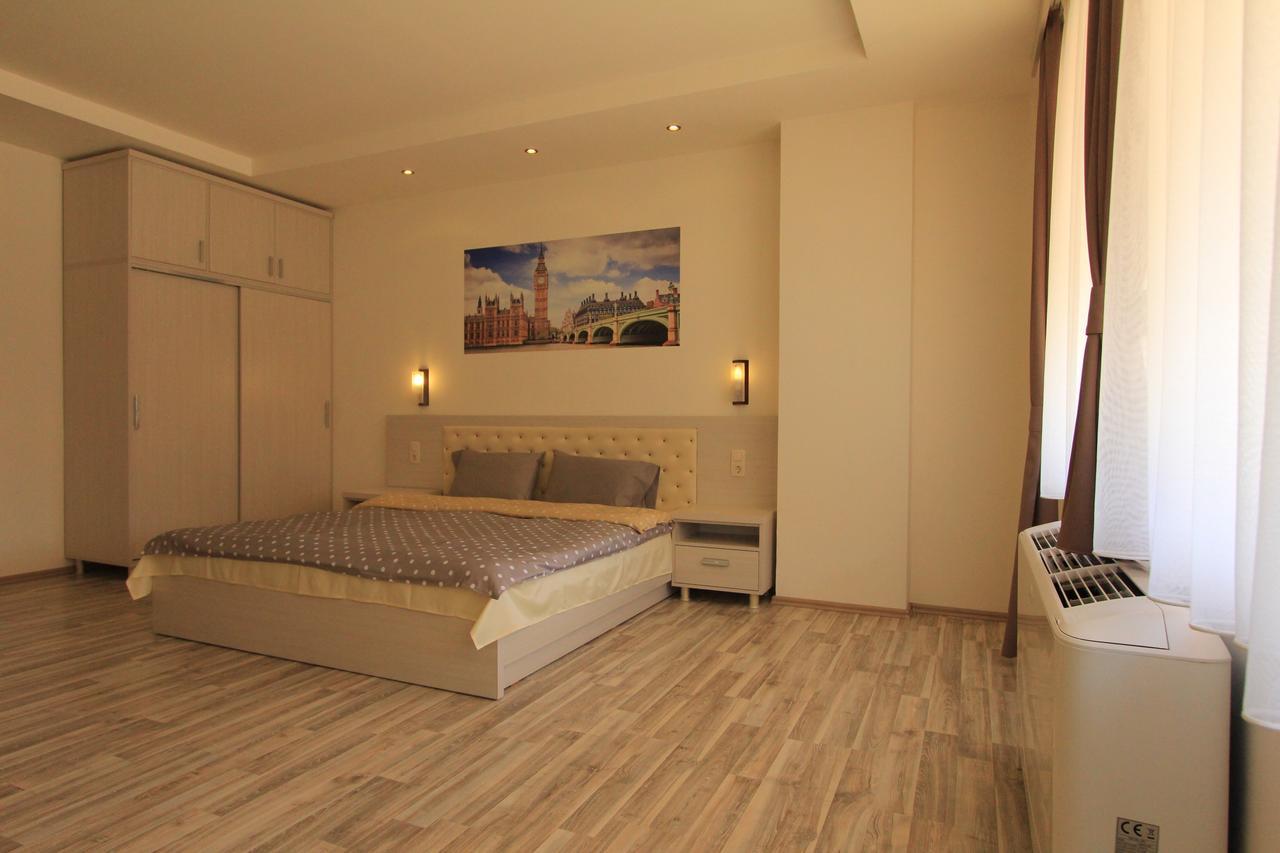 Gjakova Hotel La Villa מראה חיצוני תמונה